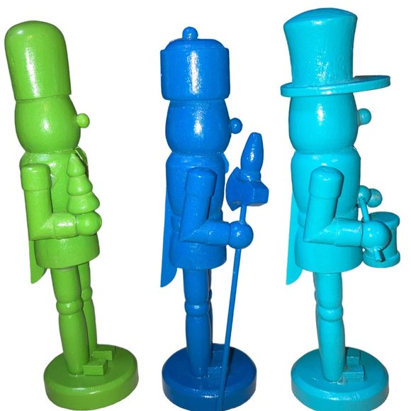 CHRISTMAS 2021 COLORFUL NUTCRACKER 3 PACK - Picture 3 of 10